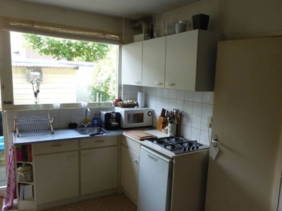 Appartement te huur Begoniastraat, Hilversum