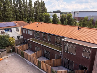 Grote Hout- of Koningsweg in Velsen-Noord (60m2)