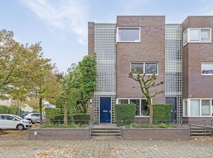 Aurelia 22, Breda