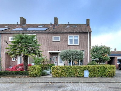 Burg. Allardstraat 15