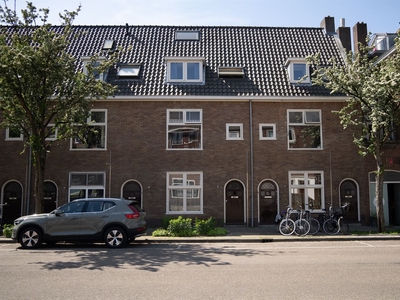 van Heutszstraat 8