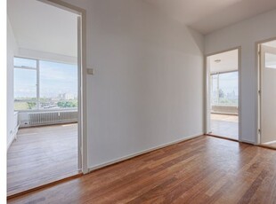 Huur 1 slaapkamer appartement van 91 m² in 's-Gravenhage