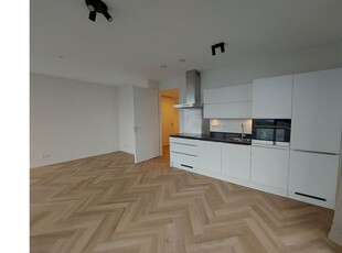 Huur 1 slaapkamer appartement van 95 m² in 's-Gravenhage