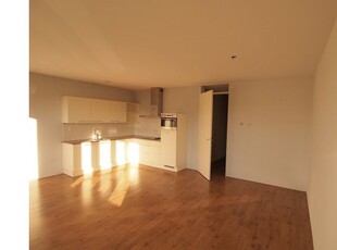 Huur 2 slaapkamer appartement van 68 m² in Almere