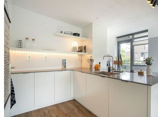 Huur 2 slaapkamer appartement van 78 m² in Amsterdam