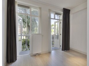 Huur 3 slaapkamer appartement van 65 m² in Amsterdam