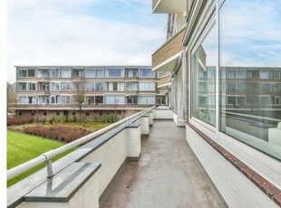 Huur 4 slaapkamer appartement van 92 m² in Amstelveen