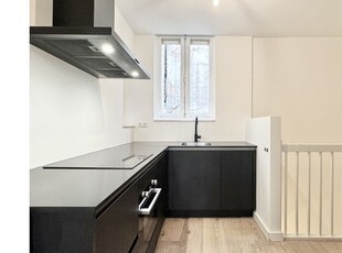 Huur 4 slaapkamer appartement van 96 m² in Amsterdam