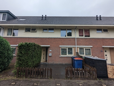 Woonhuis in Almere met 4 kamers