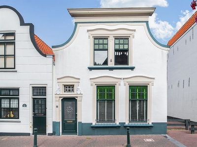 Dorpsstraat 32