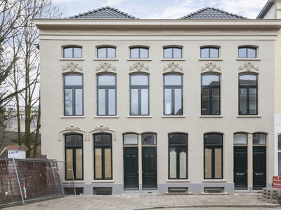 Karel van Gelderstraat 1