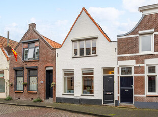 Voorstraat 10