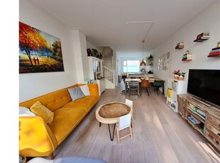 Huur 4 slaapkamer appartement van 115 m² in Utrecht