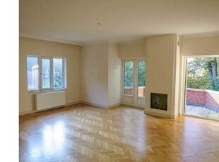 Huur 4 slaapkamer appartement van 125 m² in Schalkhaar