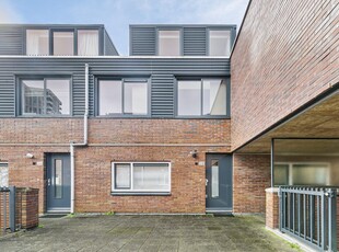 Woonhuis in Amsterdam met 4 kamers