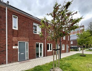 Woonhuis in Hengelo met 5 kamers