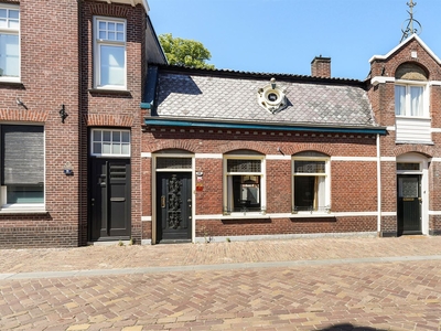 Kerkstraat 12