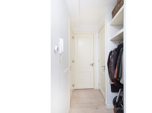 Huur 3 slaapkamer appartement van 93 m² in amsterdam