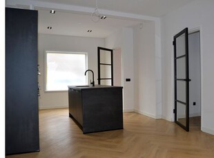 Huur 3 slaapkamer huis van 93 m² in Tilburg