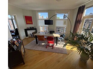 Huur 4 slaapkamer appartement van 140 m² in Den Haag