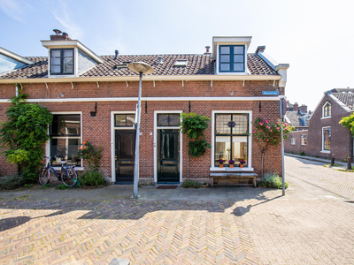 Moesstraat 1