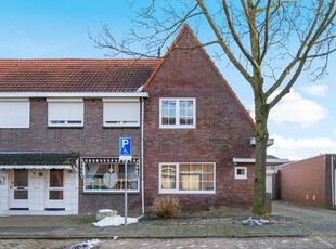 Hovenstraat 28