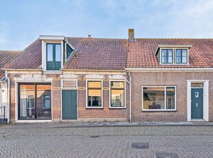 Kerkstraat 24, Hoedekenskerke