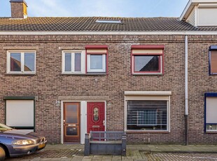 Van Alkemadestraat 28, Tilburg