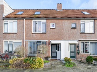 Zwaluwweg 67, Voorschoten