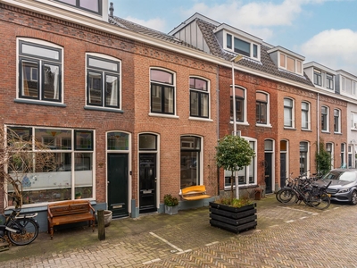 Steenstraat 25