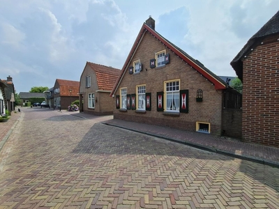 Kloosterweg in Sint Jansklooster (102m2)