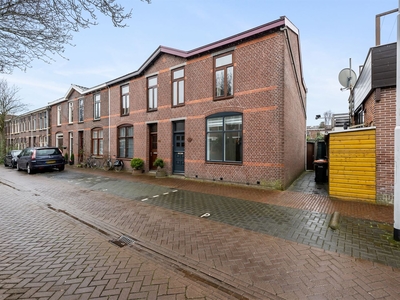 Menschikoffstraat 18