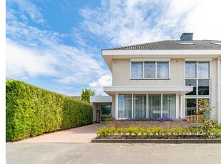 Huur 6 slaapkamer huis van 220 m² in Amstelveen