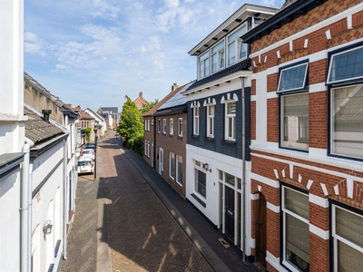 Kaaistraat 8