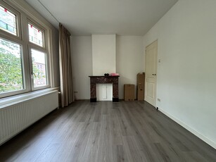 Appartement te huur Mathenesserdijk, Rotterdam