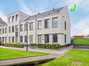 Laan van Henegouwen 27, Roosendaal