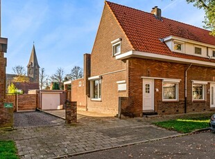 Esdoornstraat 26, Geleen