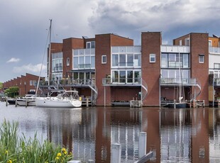 Vuurvlinder 28, Sneek