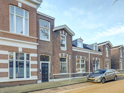 Dr. Claas Noorduijnstraat 20