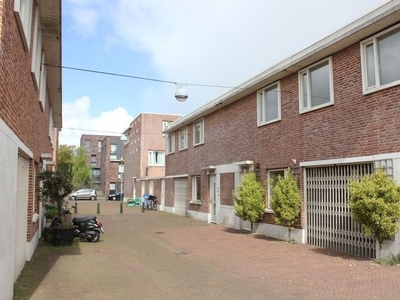 Flakkeesestraat in Den Haag (106m2)