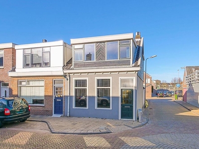 Jan in 't Veltstraat in Den Helder (77m2)