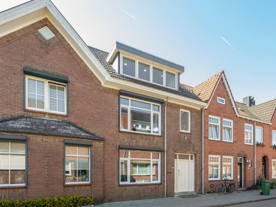 1e Lambertusstraat 17