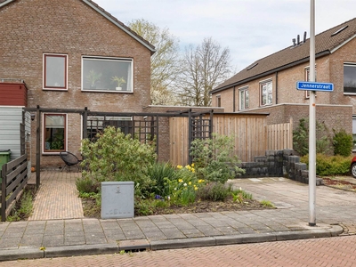 Jennerstraat 42