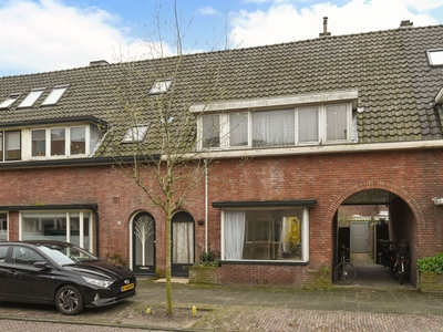 Mgr. Van de Weteringstraat 18