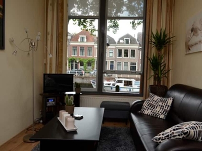 Studio in Utrecht met 2 kamers