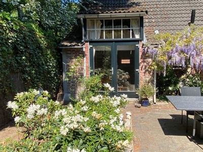 Huis Graaf Van Lijndenlaan in Apeldoorn