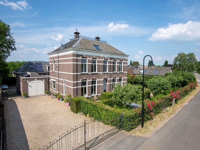 Raadhuisdijk 18