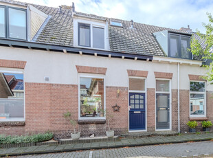 Emmastraat 28