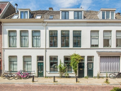 Mgr. van de Weteringstraat 4