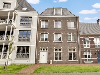 Thoden van Velzenstraat 31